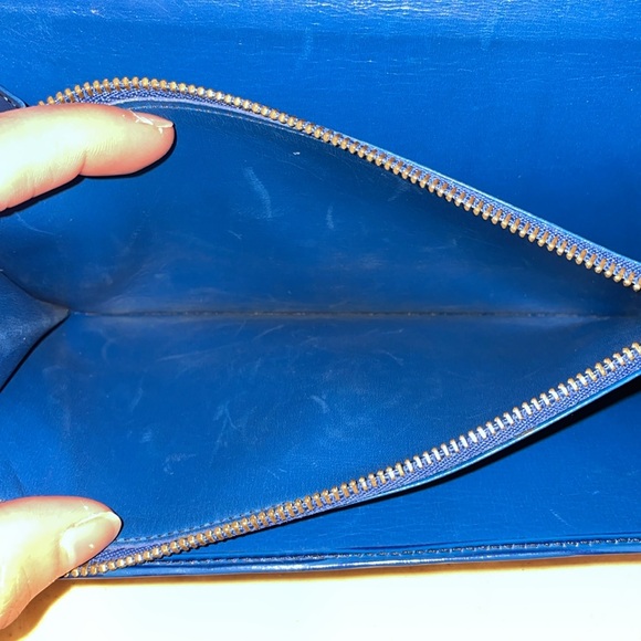 Louis Vuitton Epi Leather Wallet - Picture 12 of 17